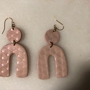 Bubblegum pink earring